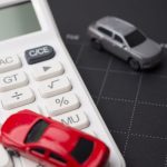 Paskola automobiliui atostogų sezonu: pirkti dabar ar palaukti rudens?